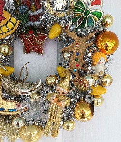 Gold Kitschmas Wreath